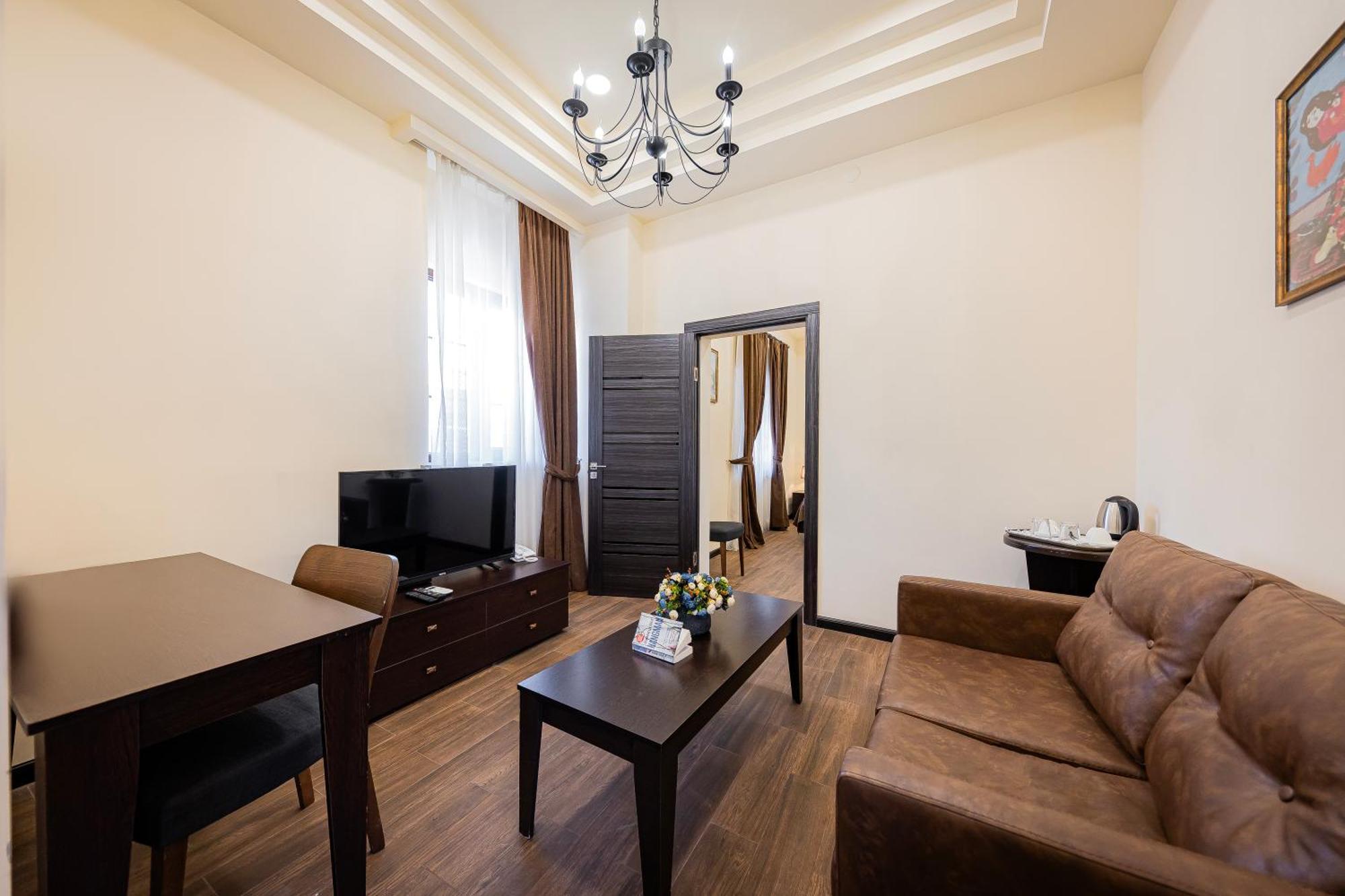 Boutique Living Hotel Erivan Exterior foto