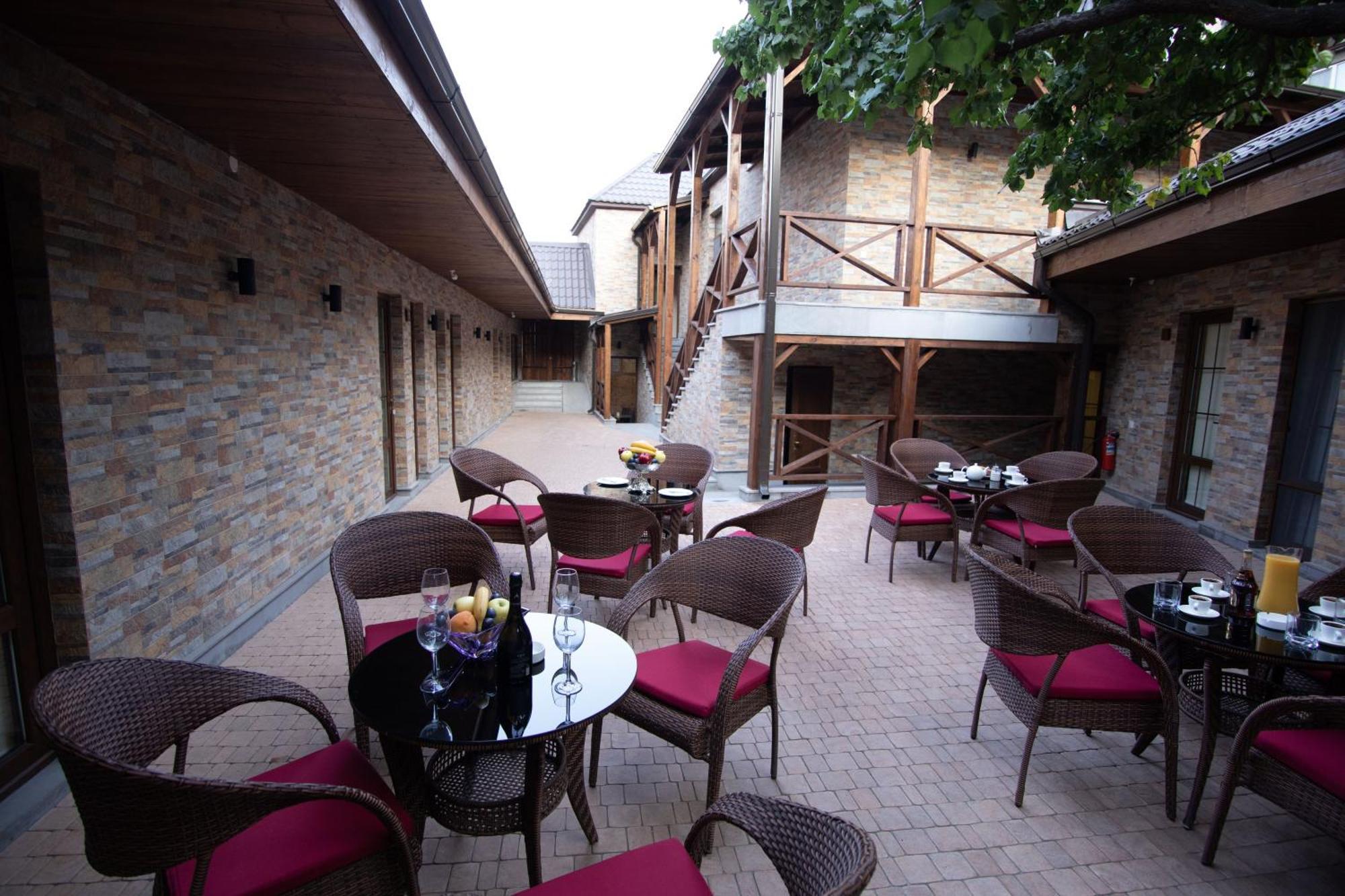 Boutique Living Hotel Erivan Exterior foto